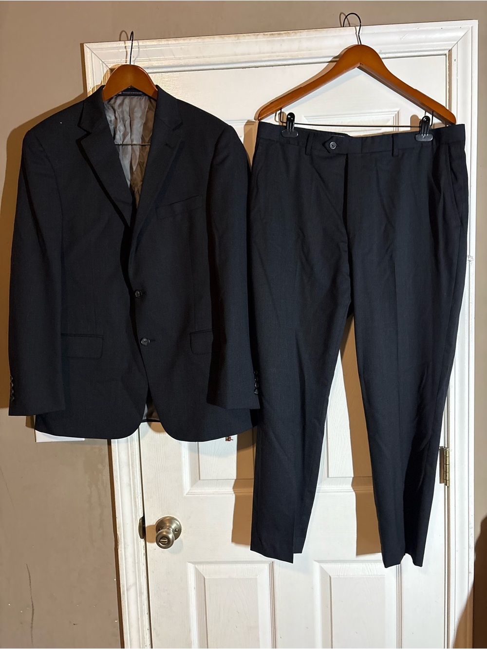Men's Black Two-Piece Suit - Classic Tailored Set
